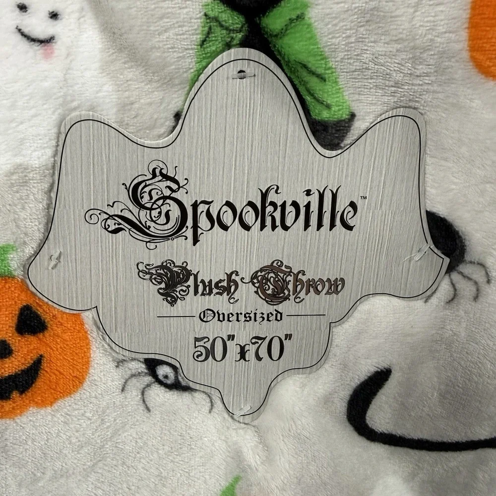 NWT Halloween Plush Throw Blanket Black Cats Witches Brew 50x70 Cat Spookville